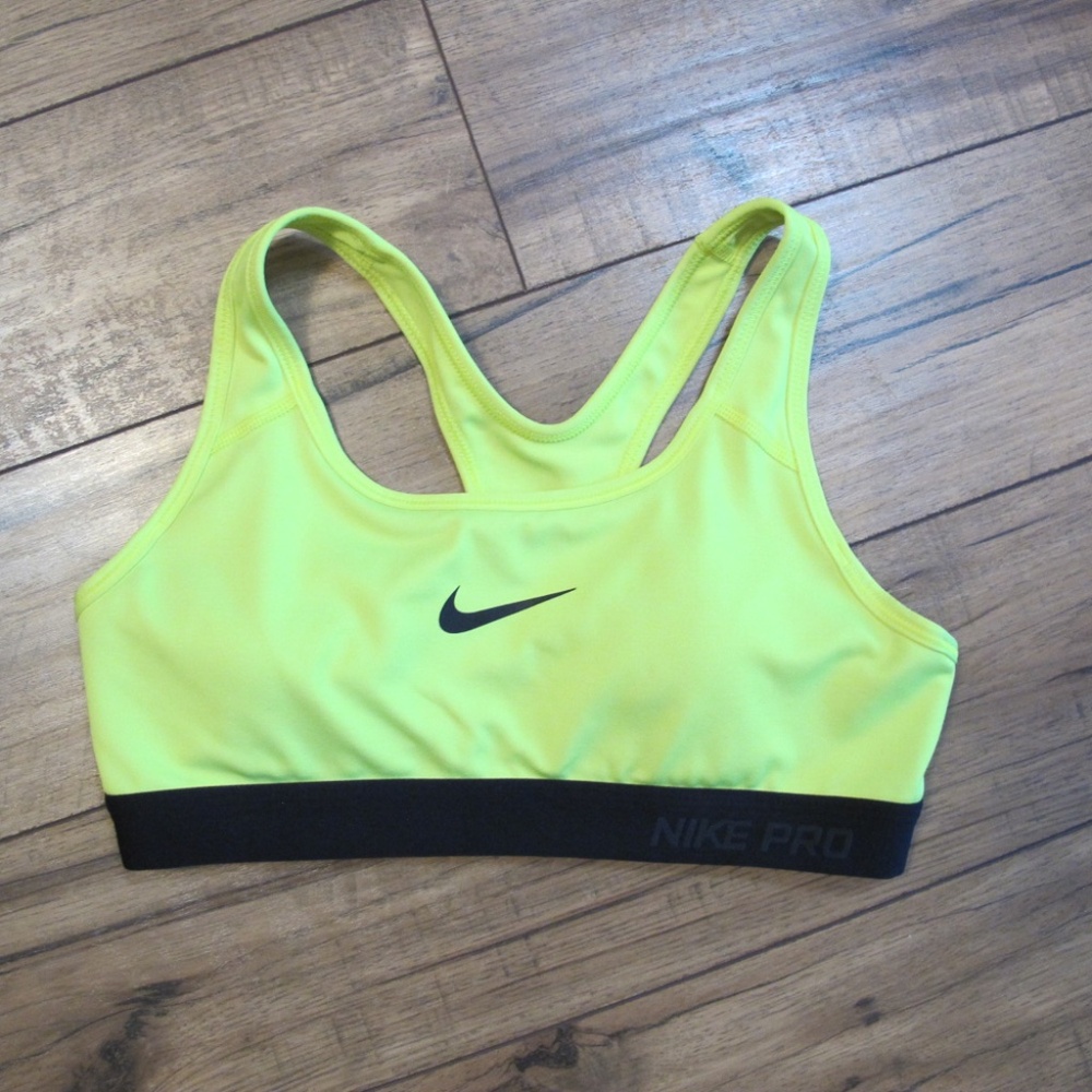 Nike Swoosh Medium Sport Padded Bra